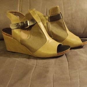 Womens wedge sandals